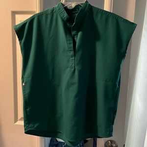 Hunter green figs top